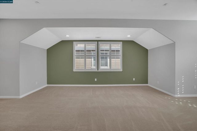 389 Roundhill Dr, Brentwood, CA 94513