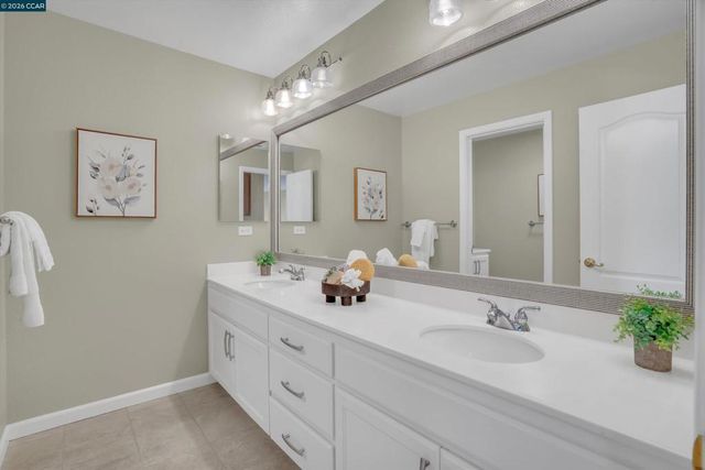 389 Roundhill Dr, Brentwood, CA 94513