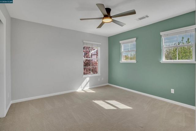 389 Roundhill Dr, Brentwood, CA 94513