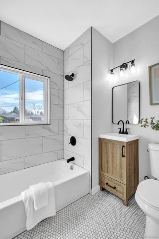 4180 S Pearl Street, Englewood, CO 80113