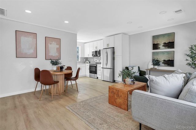 4180 S Pearl Street, Englewood, CO 80113