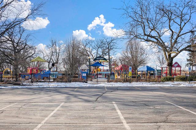 9987 Edgebrook Lane, Huntley, IL 60142