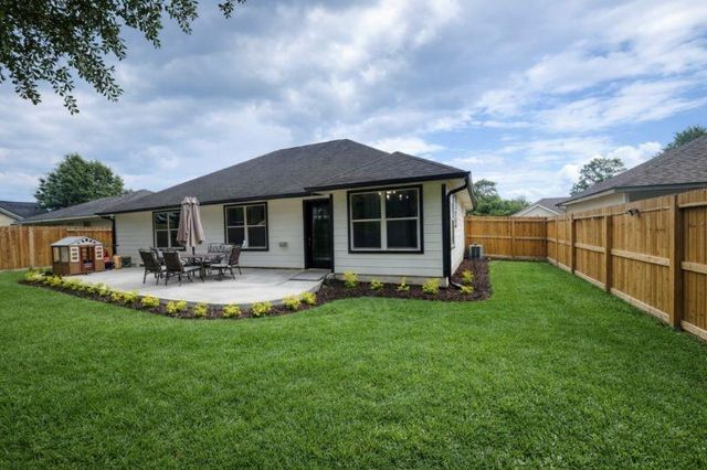 16393 Danika Oak Drive, Conroe, TX 77306