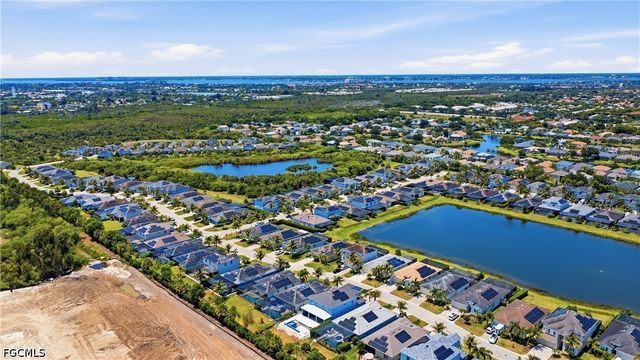 9577 Mirada BLVD, Fort Myers, FL 33908