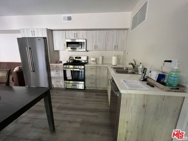17400 Parthenia Street, Northridge, CA 91325
