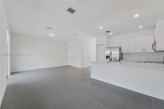 701 SE 13th St Cir, Homestead, FL 33034