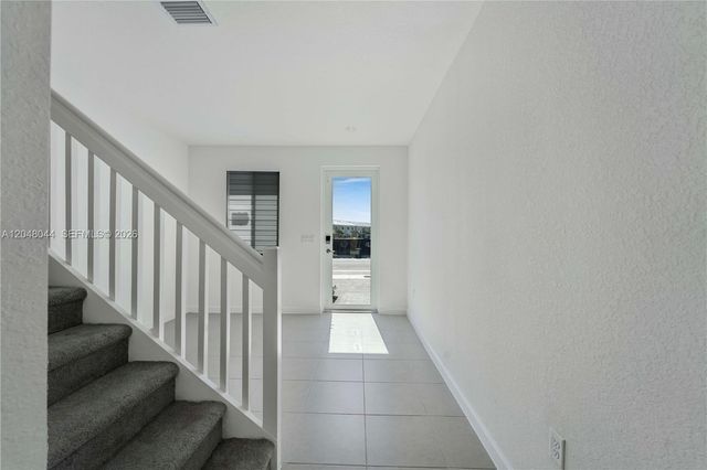 701 SE 13th St Cir, Homestead, FL 33034