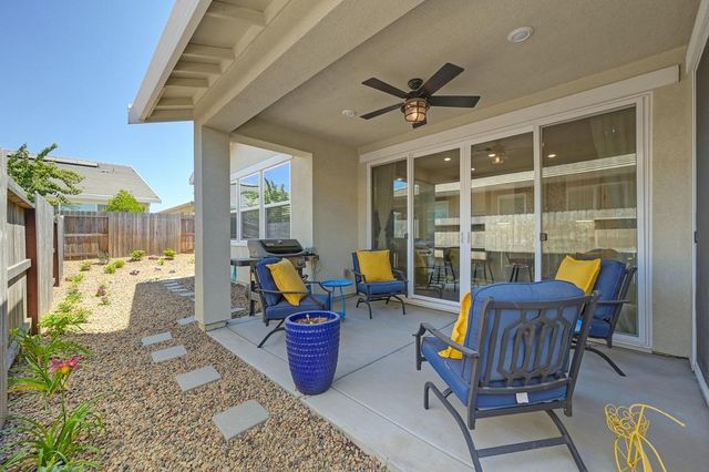 7024 Starburst Ln, Roseville, CA 95747