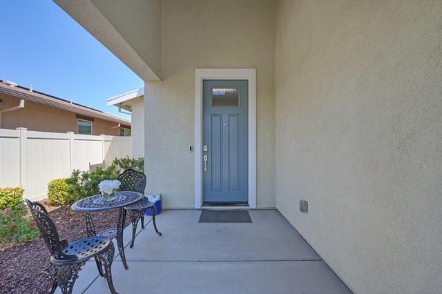 7024 Starburst Ln, Roseville, CA 95747