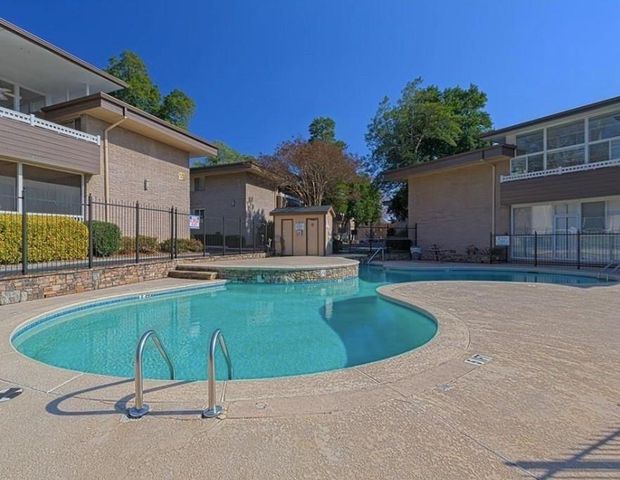 346 Carpenter Drive 12, Sandy Springs, GA 30328