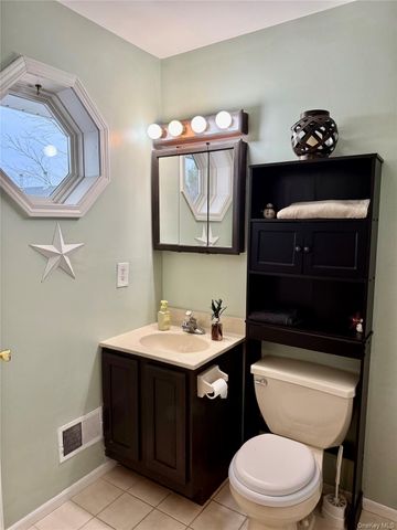 99 Boniface Drive 7B, Pine Bush, NY 12566