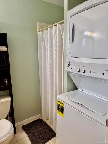 99 Boniface Drive 7B, Pine Bush, NY 12566