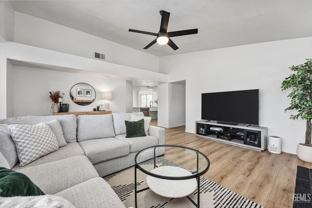 709 Reed Street, Bakersfield, CA 93314