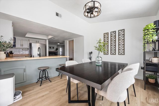 709 Reed Street, Bakersfield, CA 93314