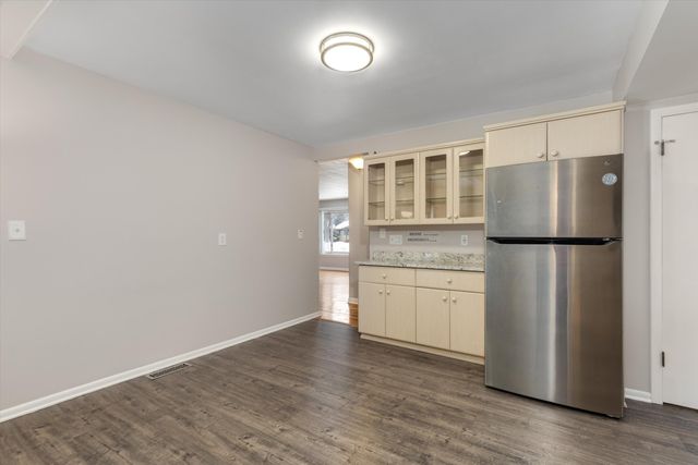 37177 Bristol Street, Livonia, MI 48154