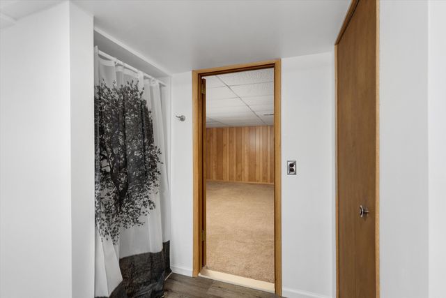 37177 Bristol Street, Livonia, MI 48154