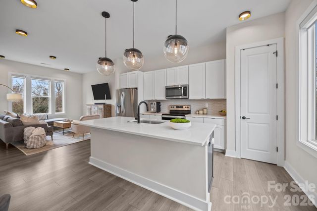 513 Strong Avenue, Charlotte, NC 28205