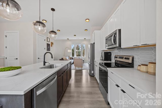 513 Strong Avenue, Charlotte, NC 28205