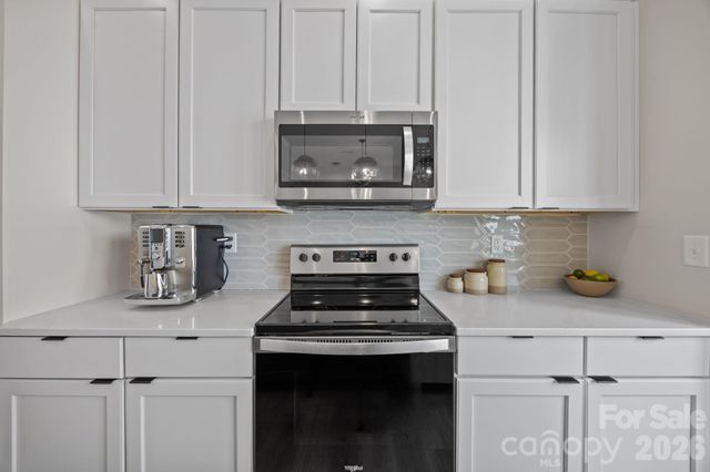 513 Strong Avenue, Charlotte, NC 28205