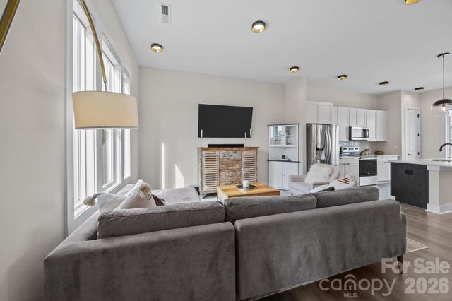 513 Strong Avenue, Charlotte, NC 28205