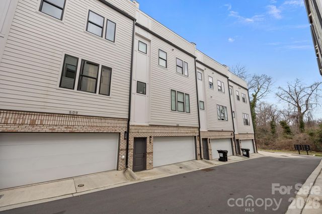 513 Strong Avenue, Charlotte, NC 28205