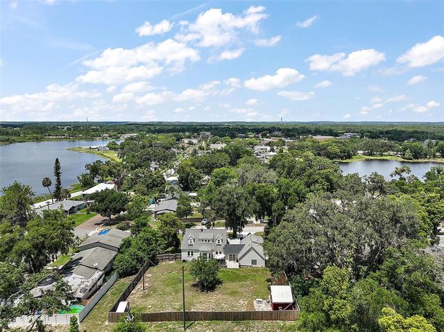 126 E BEACH ST, Groveland, FL 34736