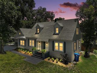 126 E BEACH ST, Groveland, FL 34736