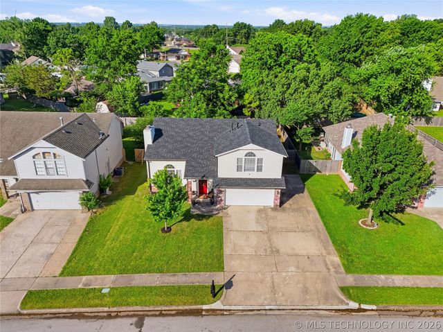 8906 N 124th East Avenue, Owasso, OK 74055