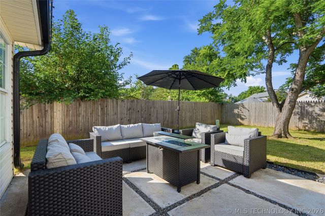 8906 N 124th East Avenue, Owasso, OK 74055
