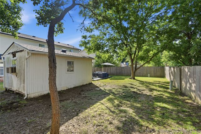 8906 N 124th East Avenue, Owasso, OK 74055