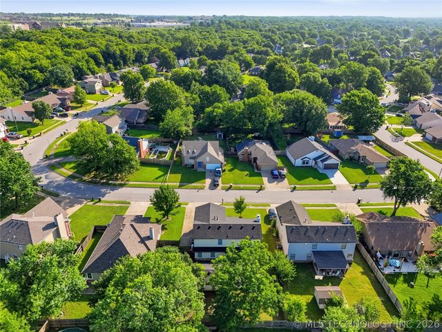 8906 N 124th East Avenue, Owasso, OK 74055
