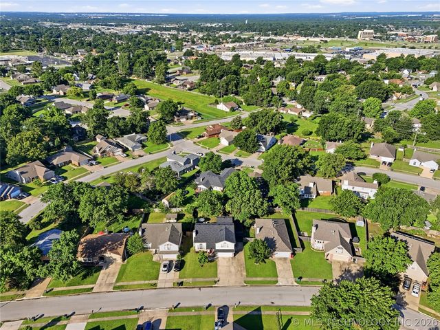 8906 N 124th East Avenue, Owasso, OK 74055