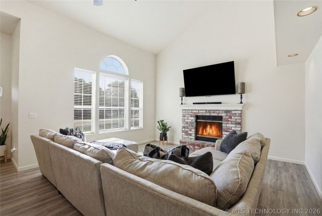 8906 N 124th East Avenue, Owasso, OK 74055