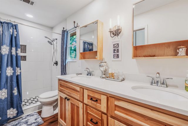 1517 Circledale Rd, North Little Rock, AR 72116