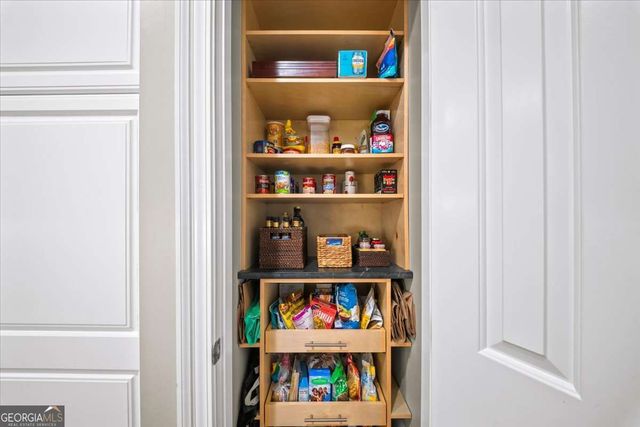 2606 Brookhaven Chase Lane NE, Atlanta, GA 30319