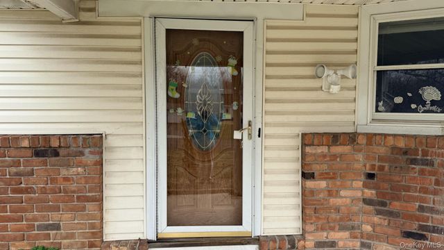 39 University Heights Drive, Stony Brook, NY 11790