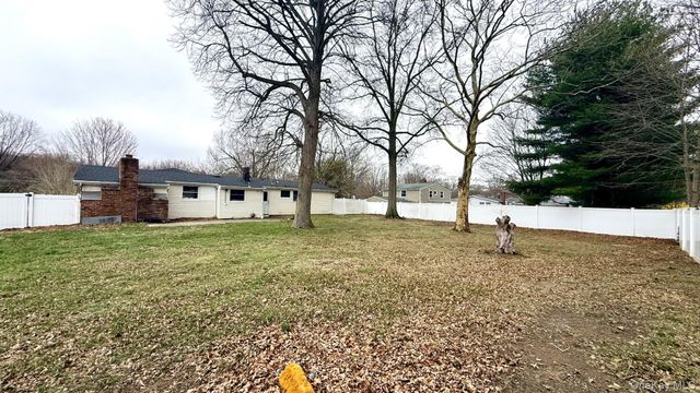 39 University Heights Drive, Stony Brook, NY 11790