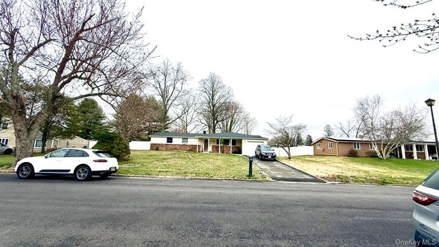39 University Heights Drive, Stony Brook, NY 11790