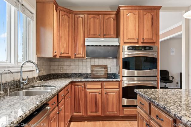 22165 Chase Drive, Novi, MI 48375