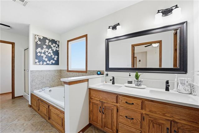 18906 E 34th Terrace S, Independence, MO 64057