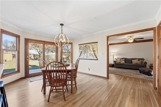 18906 E 34th Terrace S, Independence, MO 64057