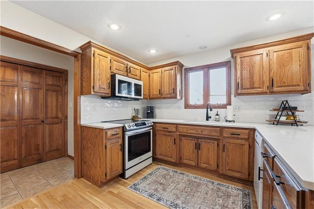 18906 E 34th Terrace S, Independence, MO 64057