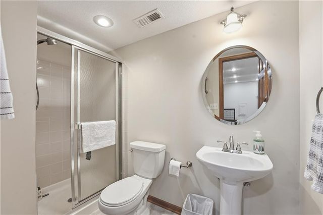 18906 E 34th Terrace S, Independence, MO 64057