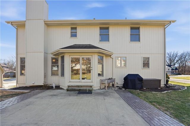 18906 E 34th Terrace S, Independence, MO 64057