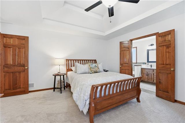 18906 E 34th Terrace S, Independence, MO 64057