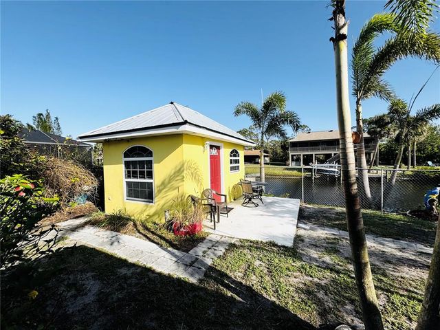 9031 HILOLO LANE, Venice, FL 34293