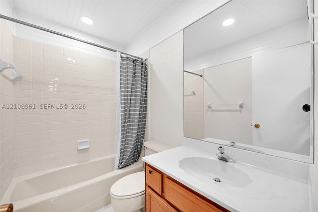 1750 NE 39th Ct 803, Pompano Beach, FL 33064