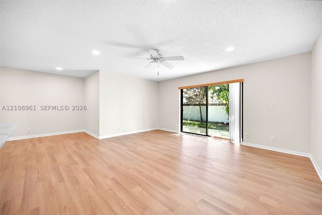 1750 NE 39th Ct 803, Pompano Beach, FL 33064