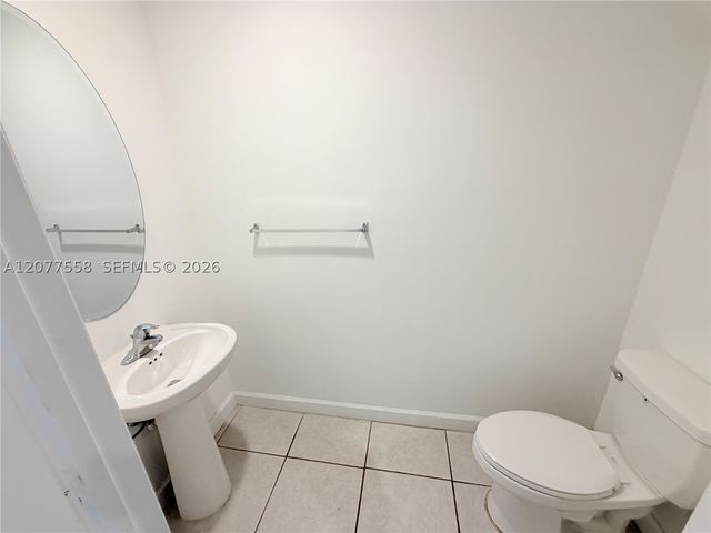 2405 NW 131st Cir, Miami, FL 33167