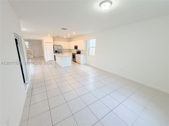 2405 NW 131st Cir, Miami, FL 33167